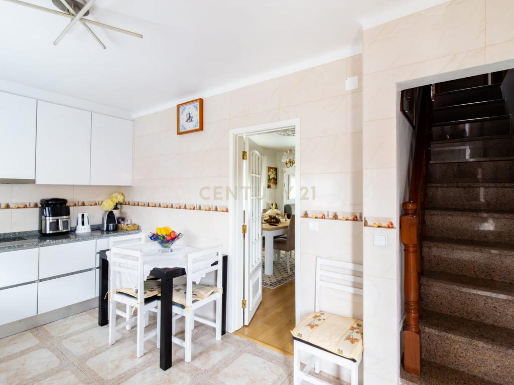 Moradia Isolada com terreno em Marinha Grande - Image 9